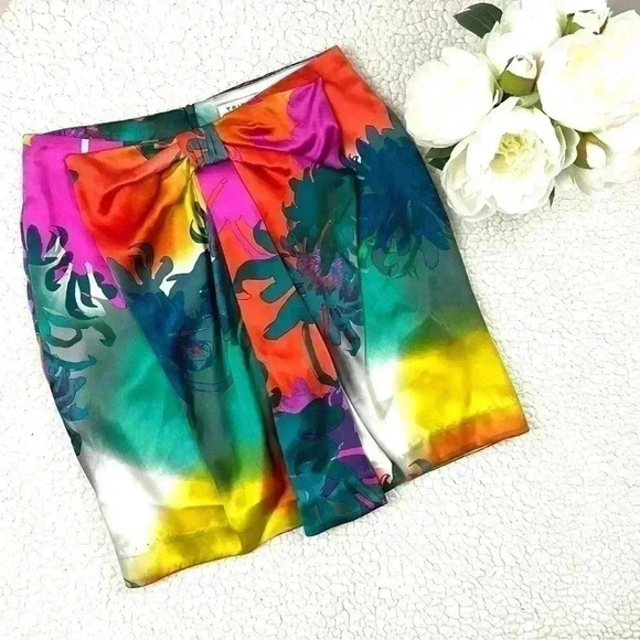 NWOT Trina Turk 100% Silk High Rise Bright Floral Lined Mini Skirt Size 2 - Picture 1 of 16